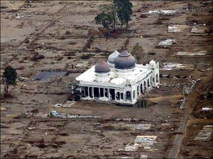 mosque-aceh-tsunami