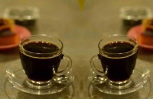 Semeja Tapi Tak Bersama