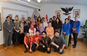 Foto Bersama saat di KBRI (Dok.Pribadi)